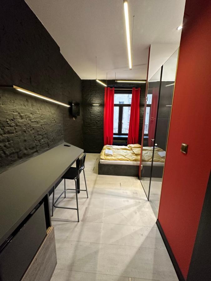 Darkhouse Versace Red Lódź Exterior foto